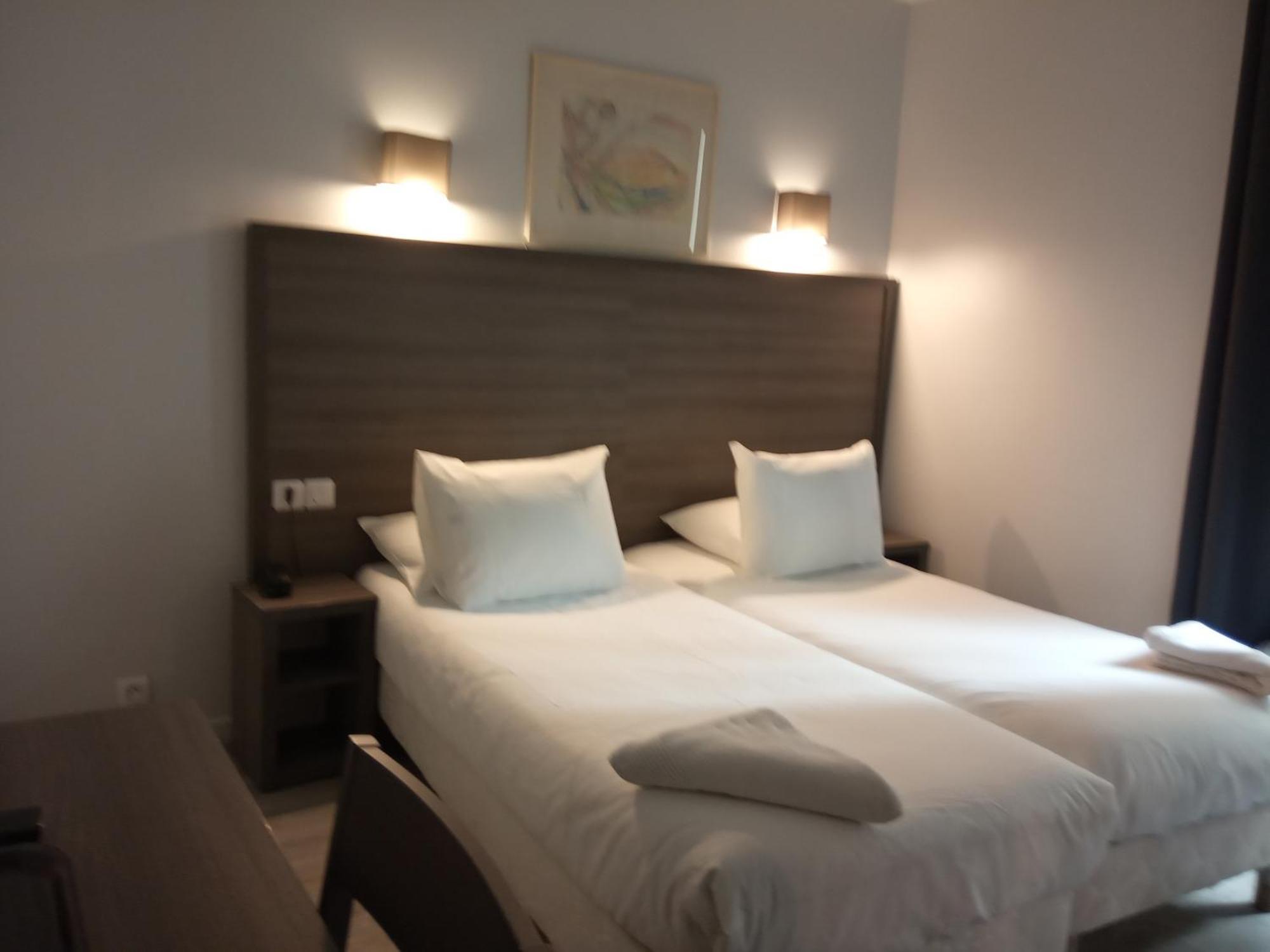 Hotel Du Globe 18 Paris Room photo