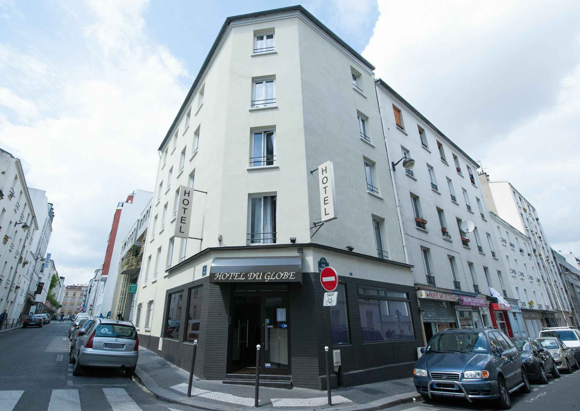Hotel Du Globe 18 Paris Exterior photo